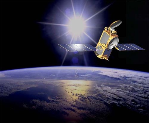 L&#039;instrument du CNES, T2L2, se trouve à bord du satellite Jason-2, lui-même en orbite à 1336 km d&#039;altitude. Crédits : NASA.