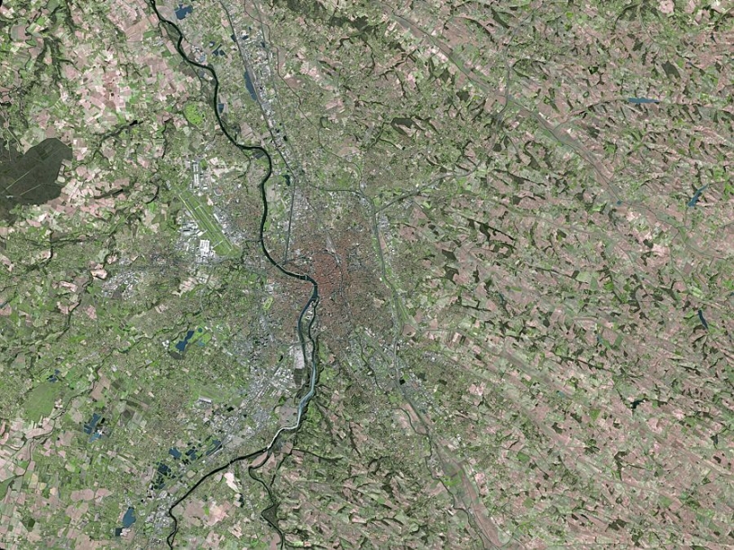Ville de toulouse vue par le satellite Spot-5. Crédits : Spot Image.